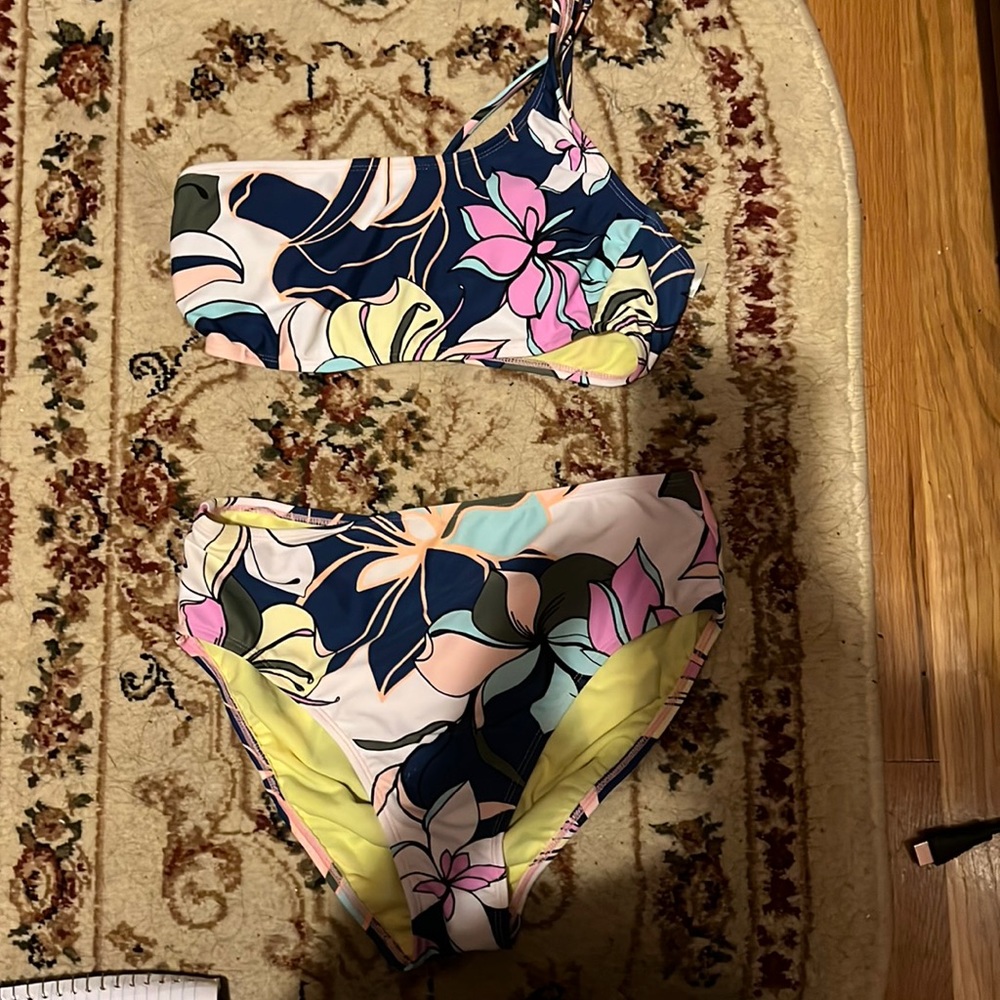 salt cove bathing suit.  women’s.  size medium